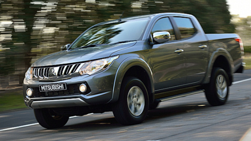 Mitsubishi L200 2015