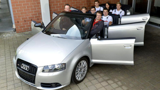 Восьмиместный Audi A3 Cabrio Восьмиместный Audi A3 Cabrio