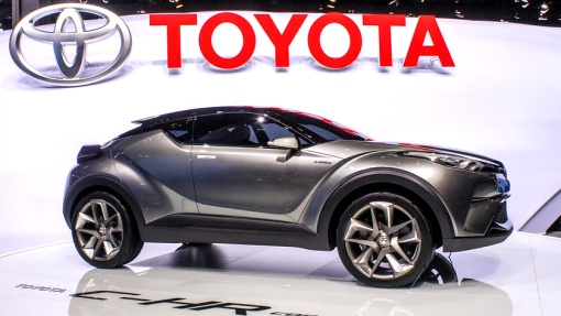Новая пятидверная версия Toyota C-HR Concept