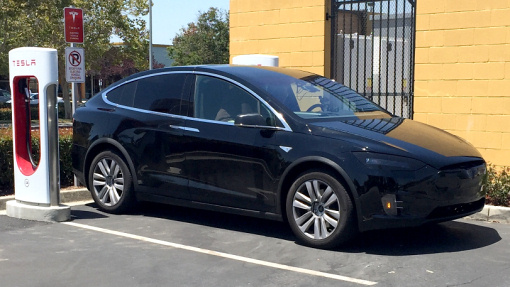 Тестовый прототип Tesla Model X Тестовый прототип Tesla Model X