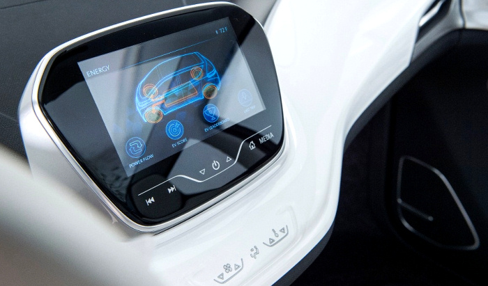 Экран мультимедийной системы в прототипе Chevrolet Bolt