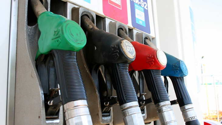 Цены на бензин будут расти плавно, но верно