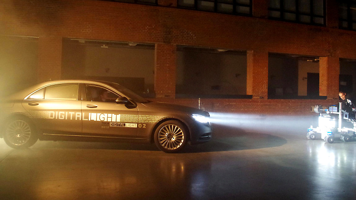 Mercedes Digital Light Mercedes Digital Light