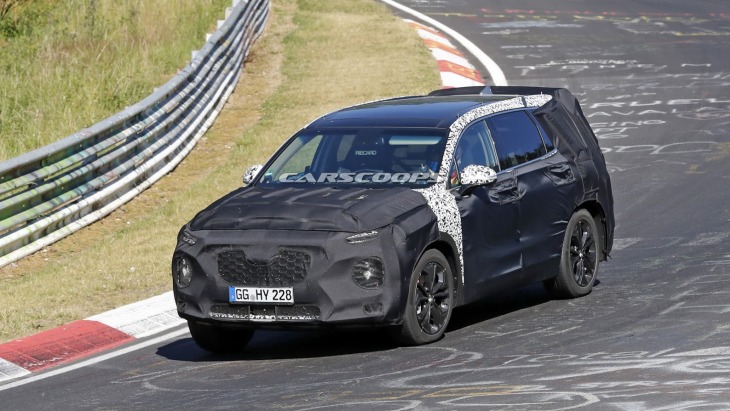 Прототип нового Hyundai Santa Fe на Нюрбургринге Прототип нового Hyundai Santa Fe на Нюрбургринге