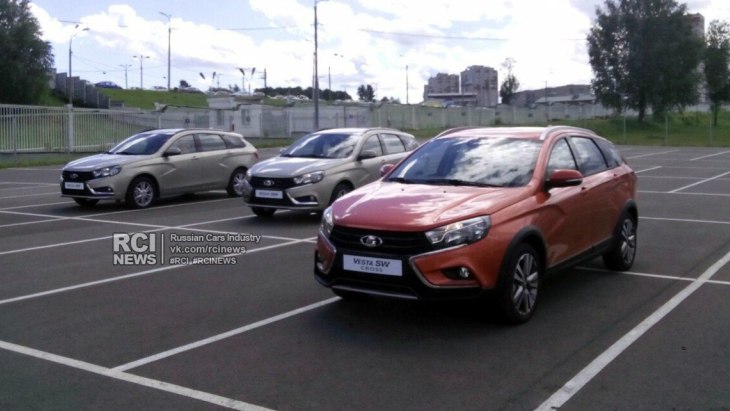 LADA Vesta SW и Vesta SW Cross на заводе в Ижевске LADA Vesta SW и Vesta SW Cross на заводе в Ижевске