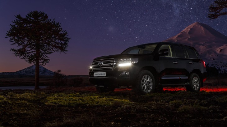 Внедорожник Toyota Land Cruiser 200 Внедорожник Toyota Land Cruiser 200