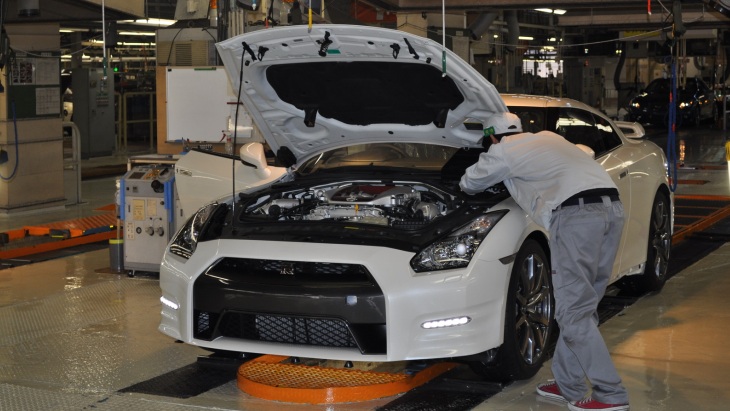 Производство автомобилей компании Nissan Производство автомобилей компании Nissan