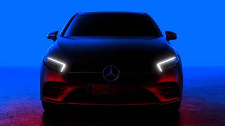 Официальный тизер Mercedes-Benz A-Class нового поколения