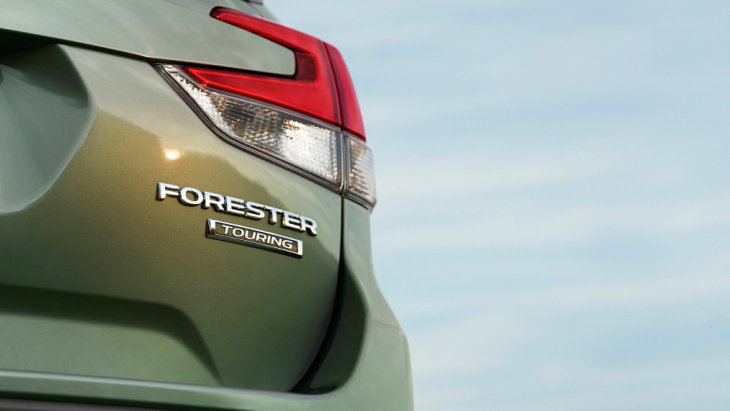 Тизер кроссовера Subaru Forester нового поколения