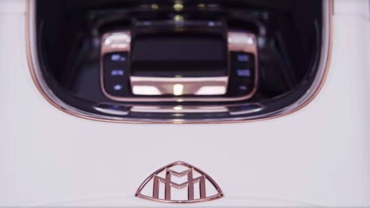 Тизер новой модели Mercedes-Maybach