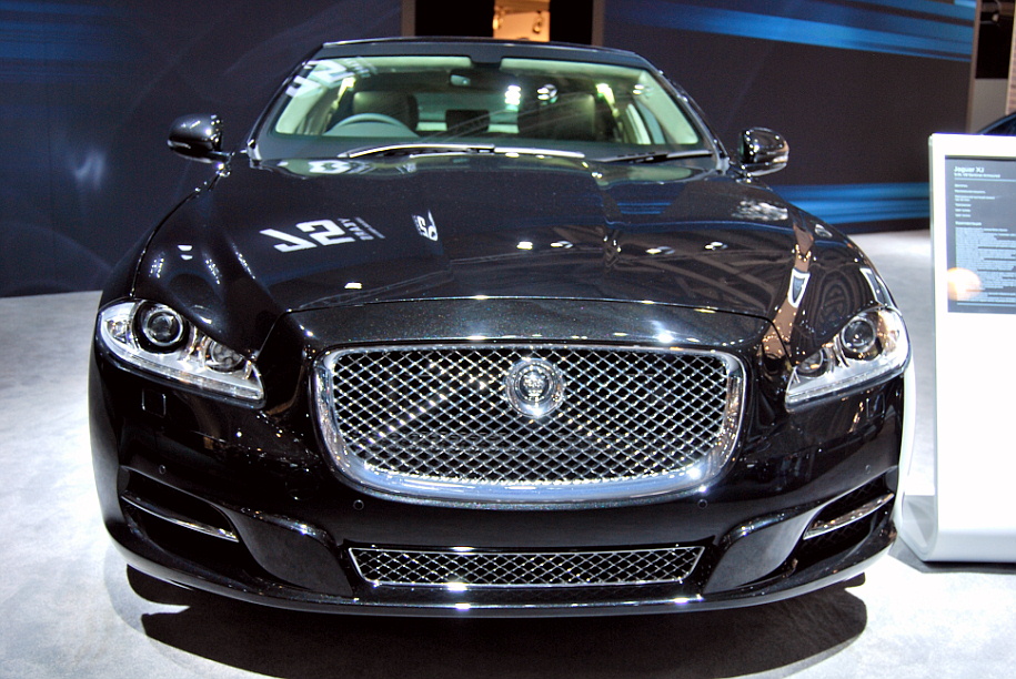 ����������� Jaguar XJ Sentinel