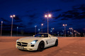 Родстер Mercedes-Benz SLS AMG