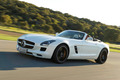 Родстер Mercedes-Benz SLS AMG
