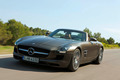 Родстер Mercedes-Benz SLS AMG