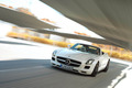 Родстер Mercedes-Benz SLS AMG