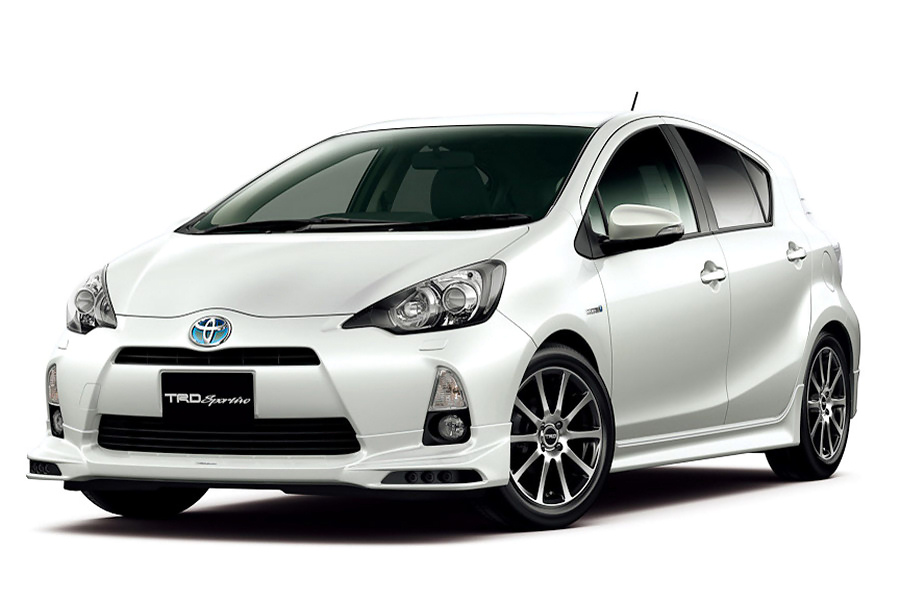 Toyota Prius C �� �����-������� TRD