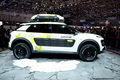 Citroen C4 Cactus и прототип C4 Cactus Aventure