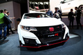 Еще один «горячий» хэтчбек — <strong>Honda Civic Type R</strong> — носит звание <A href='http://www.livecars.ru/video/2015/03/04/honda_civic_type_r/' class=link target='_blank'>рекордсмена Нюрбургринга</A> среди переднеприводных моделей.