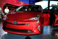 <strong>4 место</strong> — <A href='http://www.livecars.ru/photo/2015/09/09/toyota_prius/' class=link target='_blank'>Toyota Prius</A> <p>Гибридный хэтчбек Toyota Prius со сменой поколений не смог избавиться от одного из своих самых критикуемых недостатков – неоднозначной внешности. Да, она стала более замысловатой, но от этого, пожалуй, неоднозначности только прибавилось.