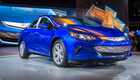 <strong>3 место</strong> — <A href='http://www.livecars.ru/photo/2015/01/13/chevrolet_volt/' class=link target='_blank'>Chevrolet Volt</A> <p>В отличие от Prius, новый Chevrolet Volt действительно стал более симпатичным. Разработчики даже утверждают, что в нем можно разглядеть черты суперкара Corvette. Но мы не будем напрягать воображение и просто подтвердим, что новинка выглядит более стильно, чем раньше.