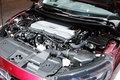 Топливный бак со сжатым газообразным водородом обеспечивает новинке запас хода в 700 километров без дозаправки (у Mirai – 502 километра). Сама заправка занимает всего 3 минуты.