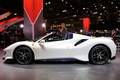 Ferrari 488 Pista Spider на Парижском автошоу