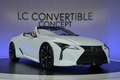 Концепт Lexus LC Convertible на автосалоне в Детройте