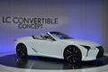 Концепт Lexus LC Convertible на автосалоне в Детройте