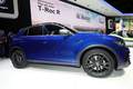 Заряженный VW T-Roc R на автосалоне в Женеве