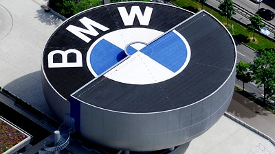 здание музея BMW в Мюнхене