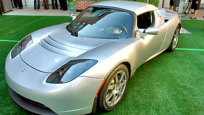 спорткар Tesla