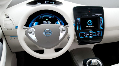 интерьер Nissan Leaf