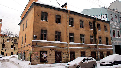 аварийное здание в Санкт-Петербурге