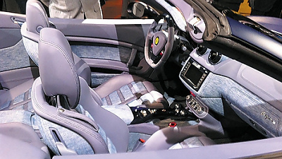 интерьер Ferrari California, доработанный по заказу Лапо Элканна