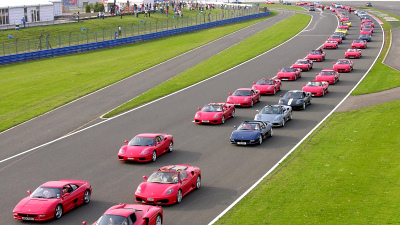 парад суперкаров Ferrari