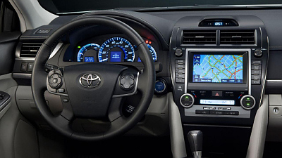 обновленный интерьер Toyota Camry