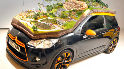 Citroen DS3 с диорамой на крыше Citroen DS3 с диорамой на крыше
