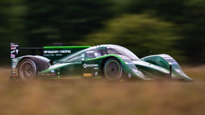 Пол Дрейсон устанавливает рекорд скорости для электрокаров весом менее тонны