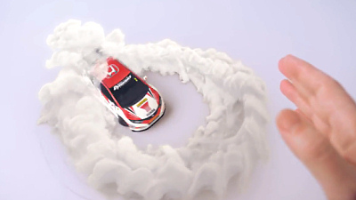 кадр из ролика «Hands»