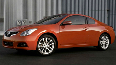 купе Nissan Altima