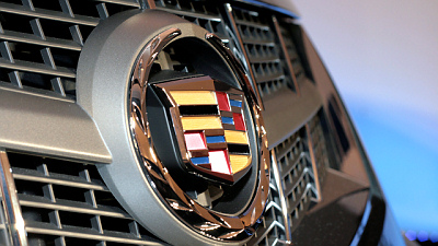 современный логотип Cadillac 
