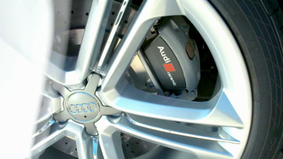 кадр из видеотизера Audi A8