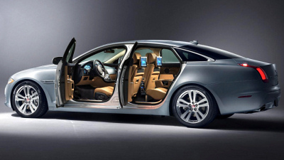 обновленный Jaguar XJ обновленный Jaguar XJ