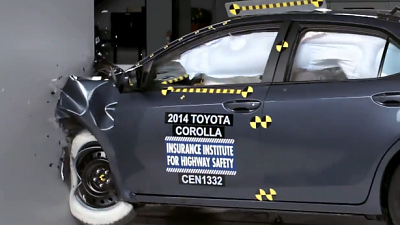 Toyota Corolla в ходе краш-теста