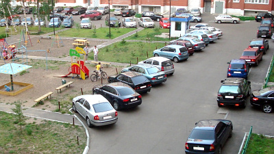 Власти Москвы перестанут расширять платную парковку за счет жилых зон
