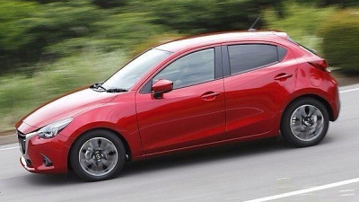 новый Mazda2