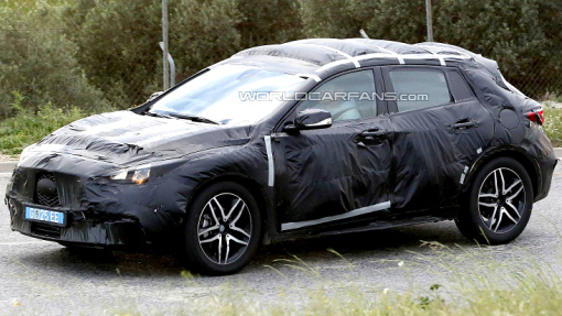 Тестовый прототип Infiniti QX30 Тестовый прототип Infiniti QX30