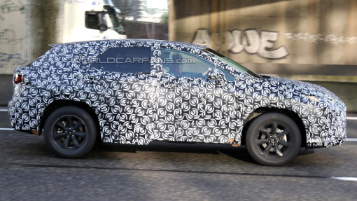Шпионская фотография обновленного Lexus RX 