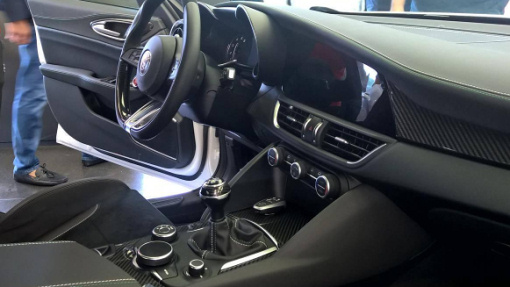 Салон Alfa Romeo Giulia Салон Alfa Romeo Giulia