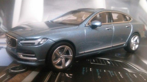 Масштабная модель Volvo S90